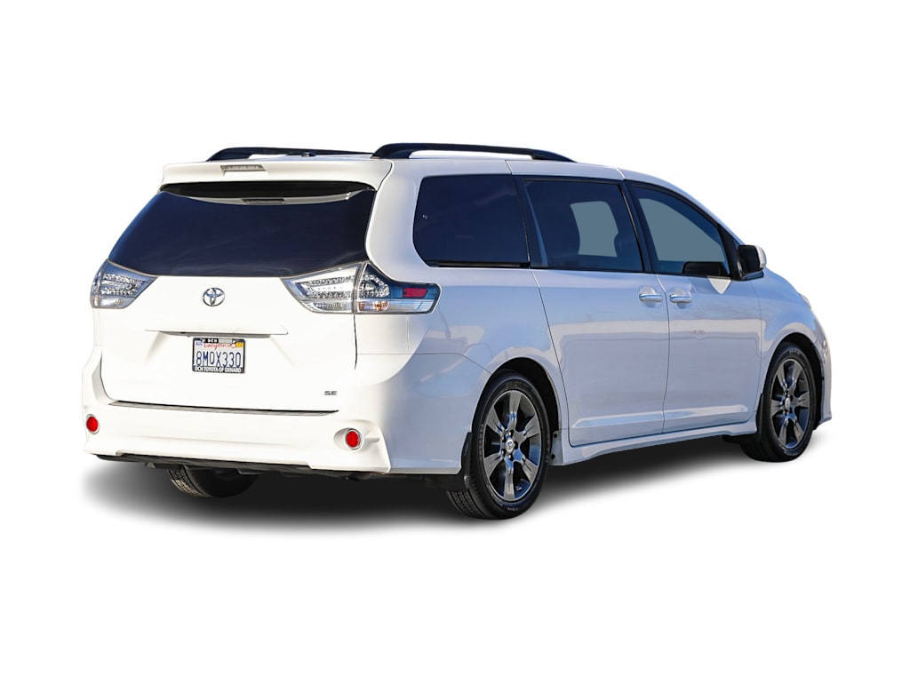 2016 Toyota Sienna SE 17