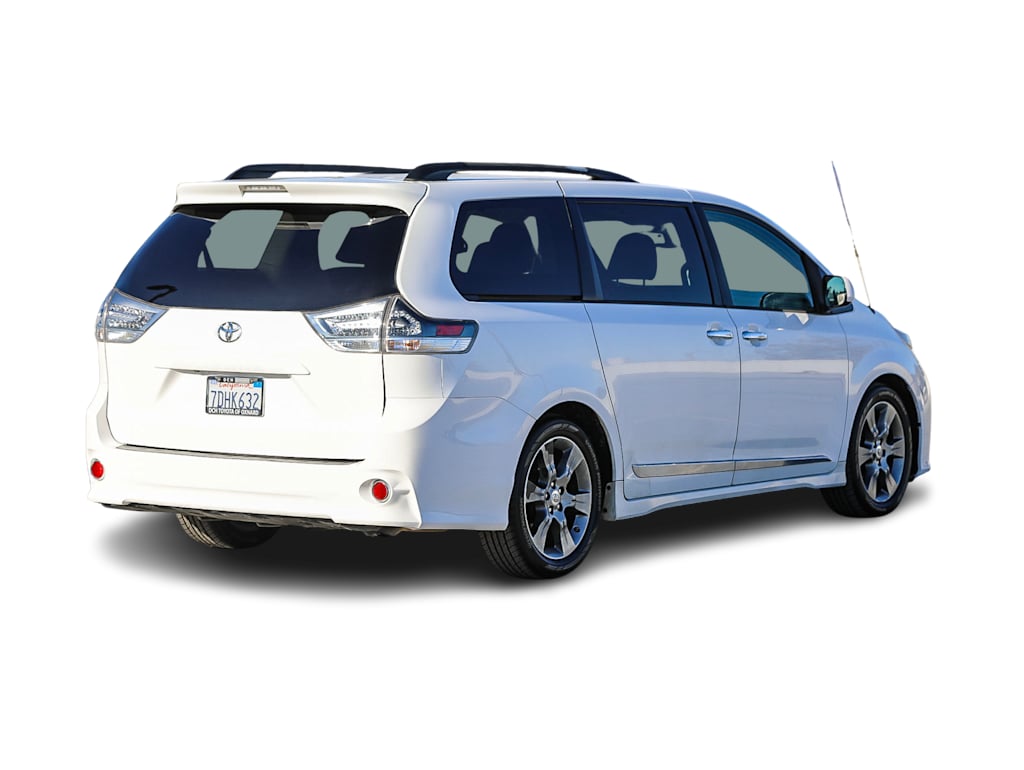 2014 Toyota Sienna SE 13