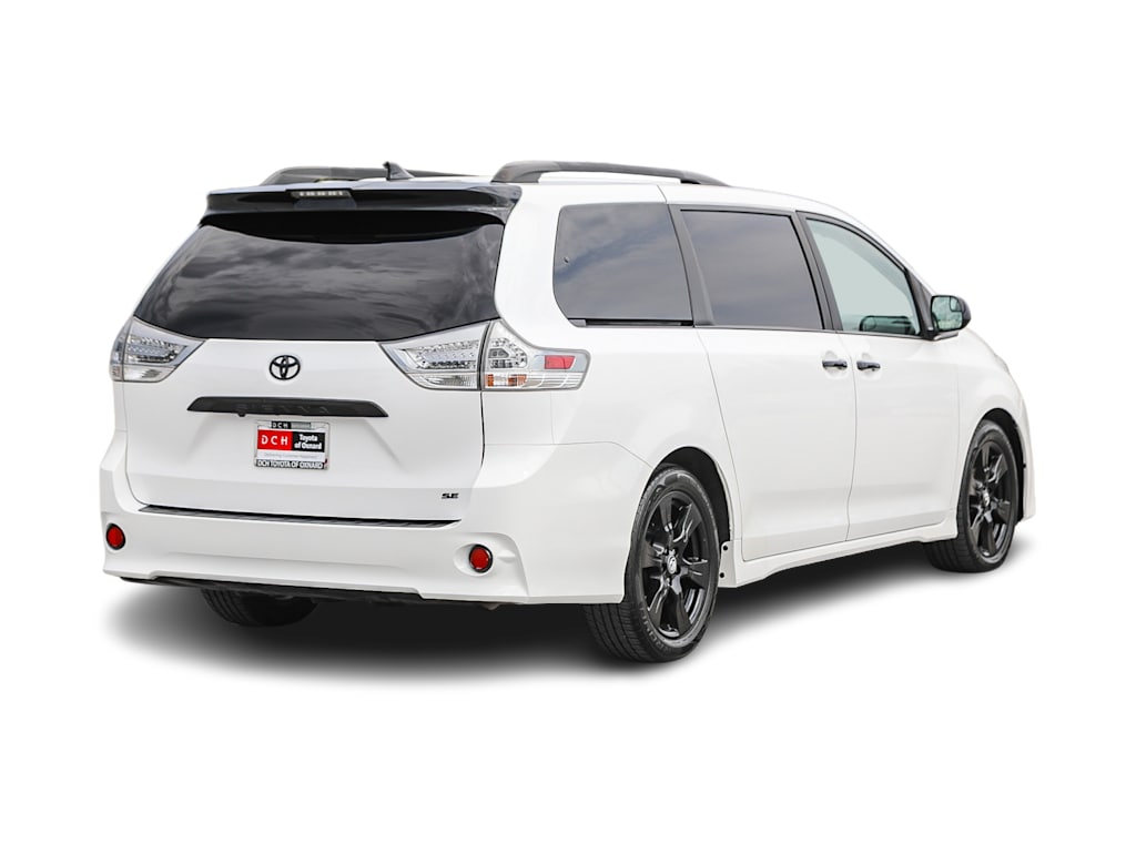 Thumbnail: 2020 Toyota Sienna - 18
