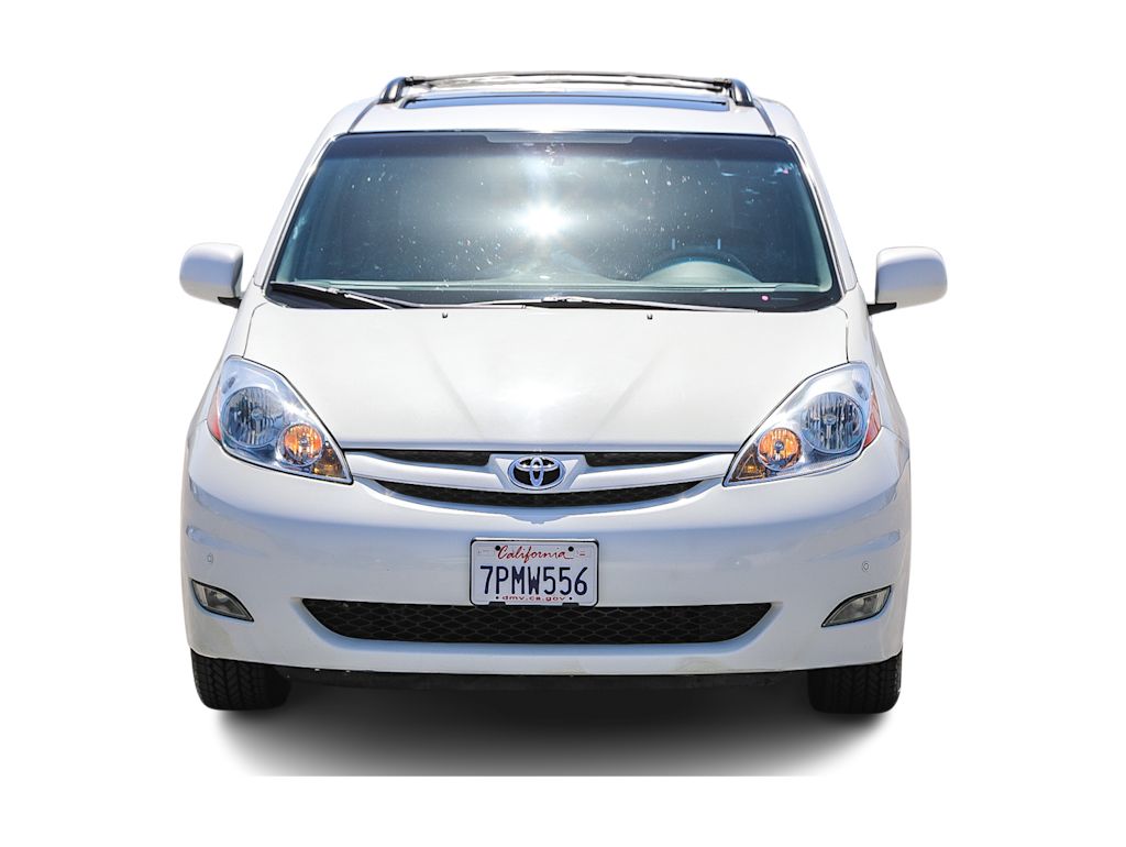 Thumbnail: 2010 Toyota Sienna - 5