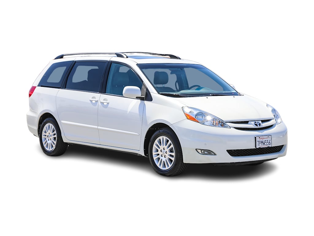 Thumbnail: 2010 Toyota Sienna - 17