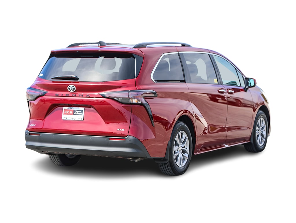 Thumbnail: 2026 Toyota Sienna - 18
