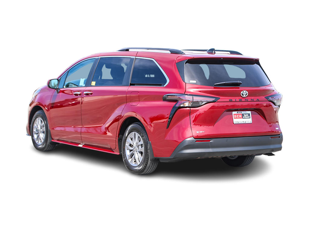 Thumbnail: 2026 Toyota Sienna - 3