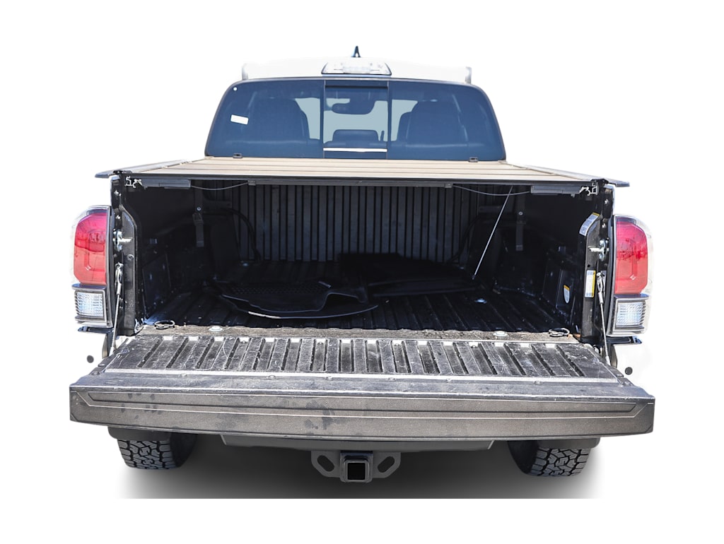 Thumbnail: 2018 Toyota Tacoma - 16