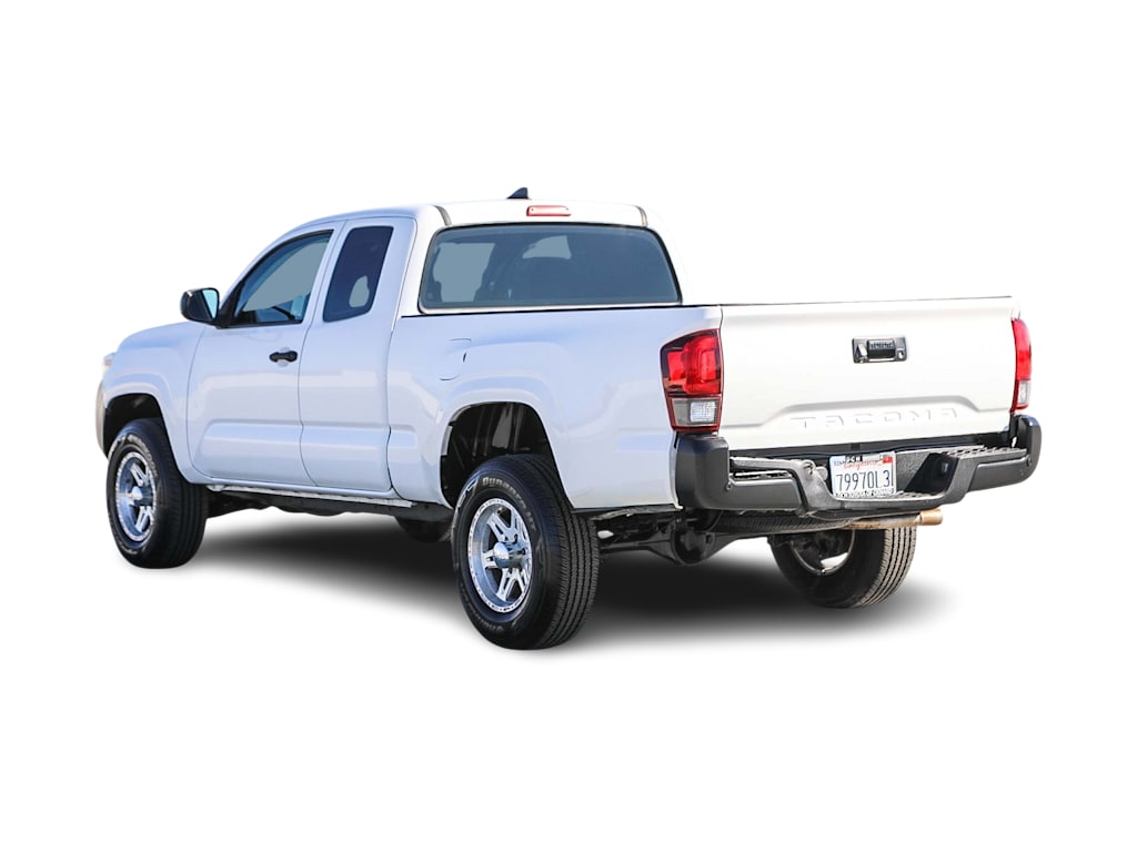 Thumbnail: 2018 Toyota Tacoma - 3