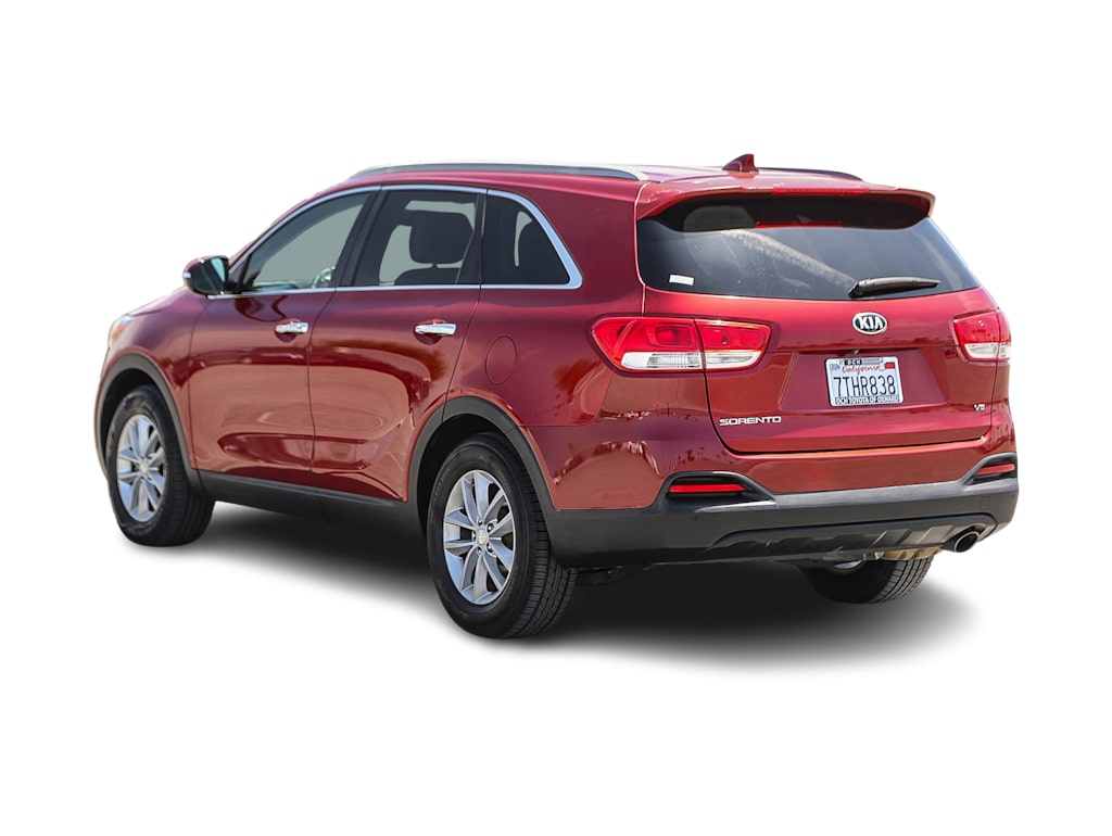 Thumbnail: 2016 Kia Sorento - 3