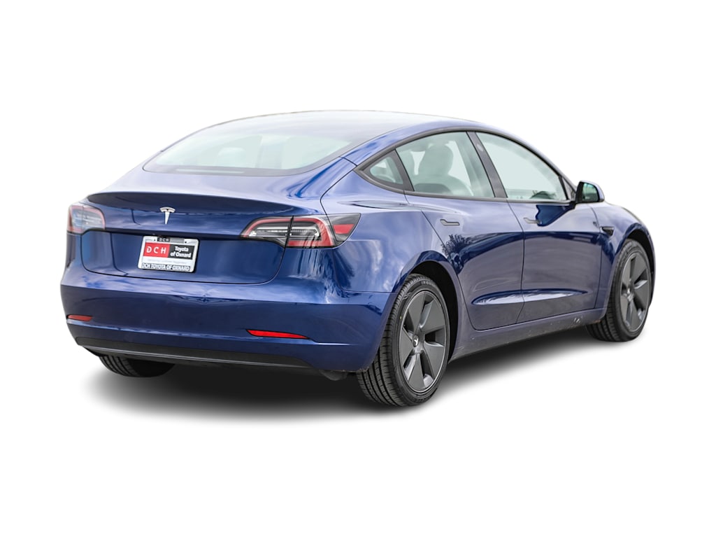 Thumbnail: 2023 Tesla Model 3 - 17
