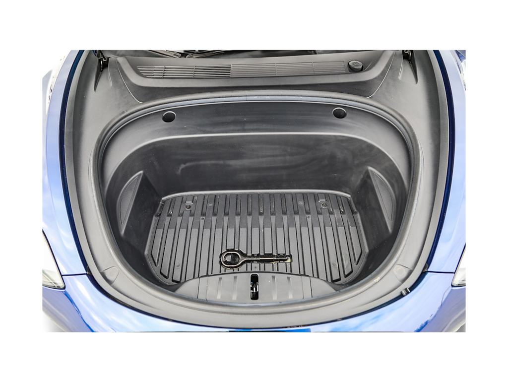 Thumbnail: 2023 Tesla Model 3 - 27