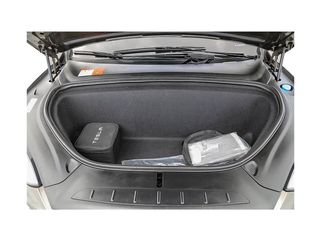 Thumbnail: 2016 Tesla Model X - 27