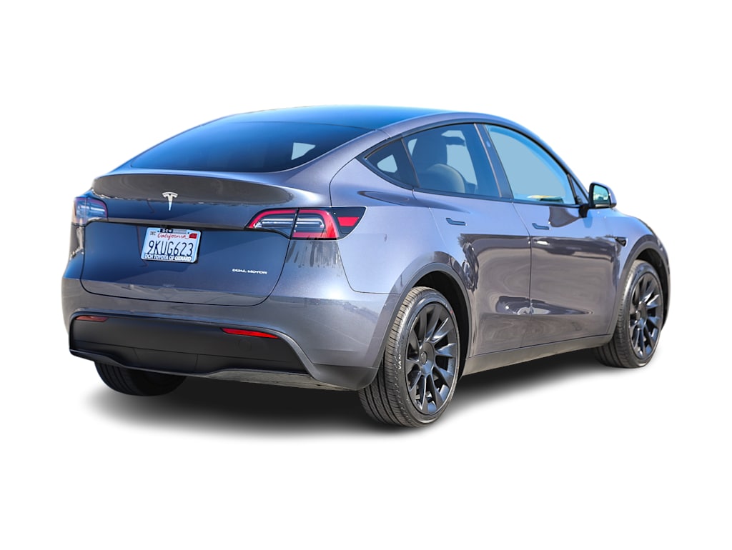 Thumbnail: 2023 Tesla Model Y - 16