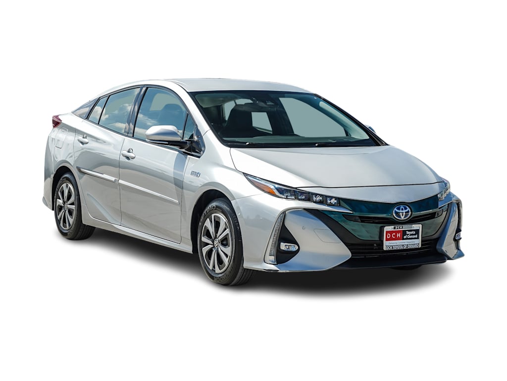 Thumbnail: 2017 Toyota Prius Prime - 17