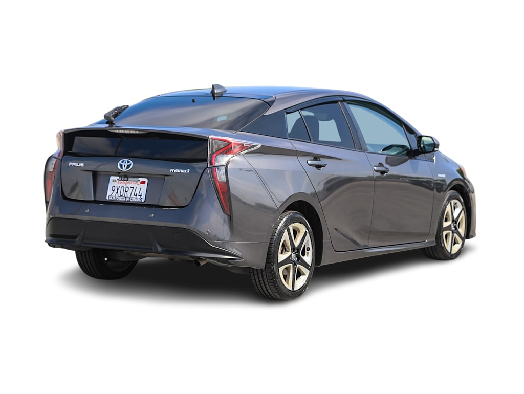 Thumbnail: 2016 Toyota Prius - 17