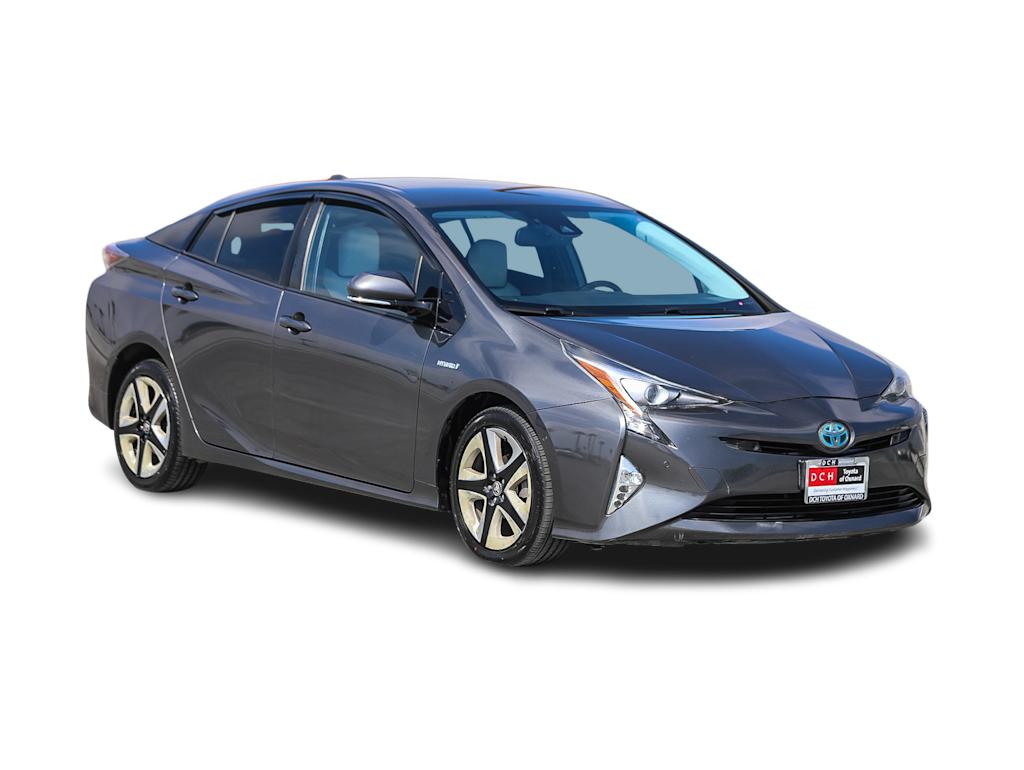 Thumbnail: 2016 Toyota Prius - 16