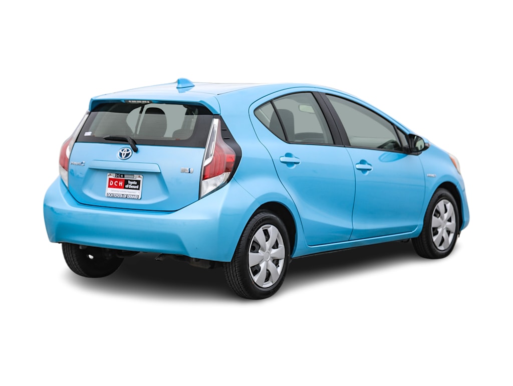 Thumbnail: 2016 Toyota Prius c - 19