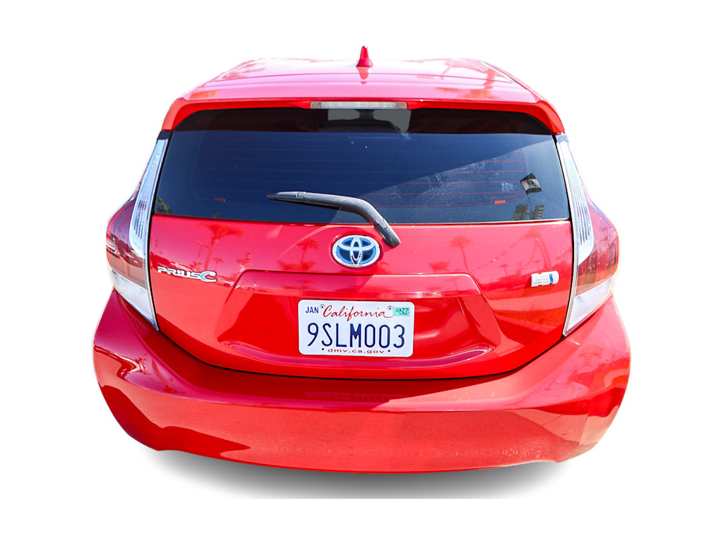 Thumbnail: 2015 Toyota Prius c - 3