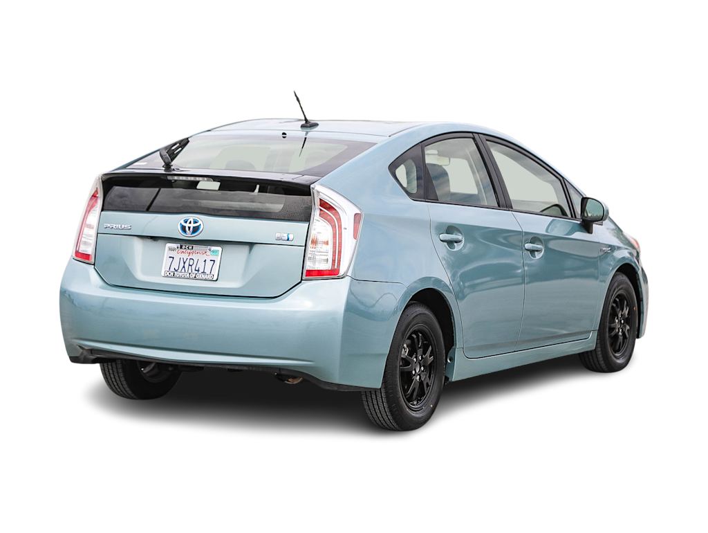 Thumbnail: 2015 Toyota Prius - 17