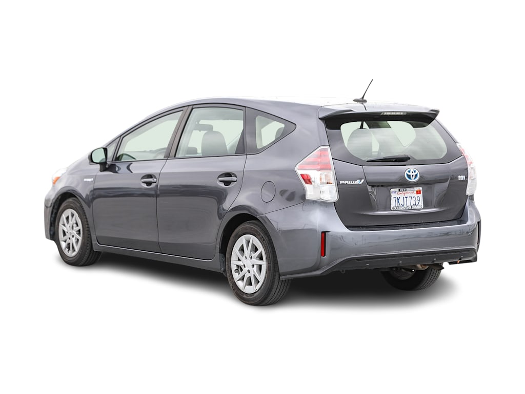 Thumbnail: 2015 Toyota Prius v - 3