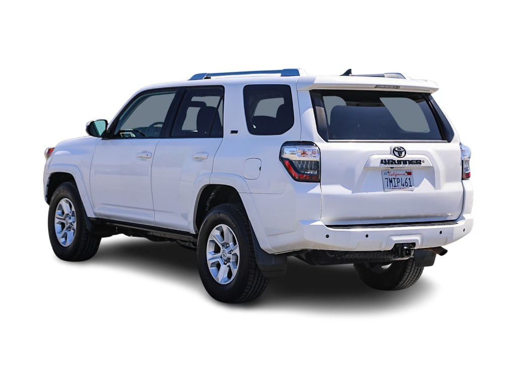 Thumbnail: 2015 Toyota 4Runner - 3