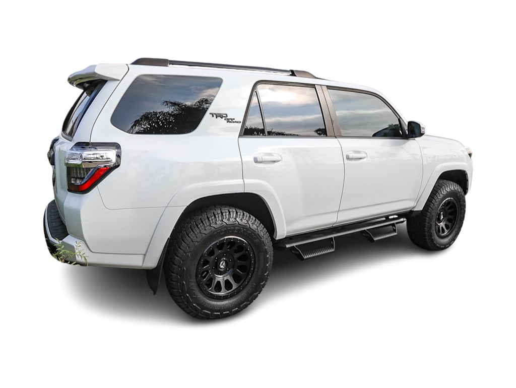 Thumbnail: 2022 Toyota 4Runner - 9