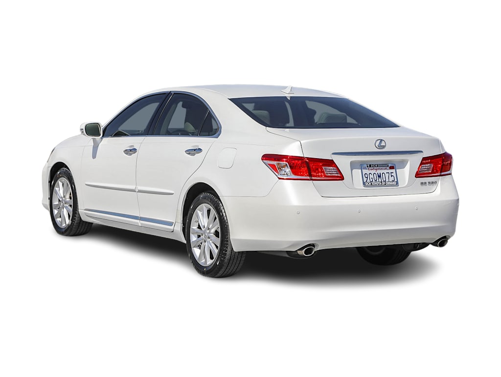 Thumbnail: 2011 Lexus ES - 3