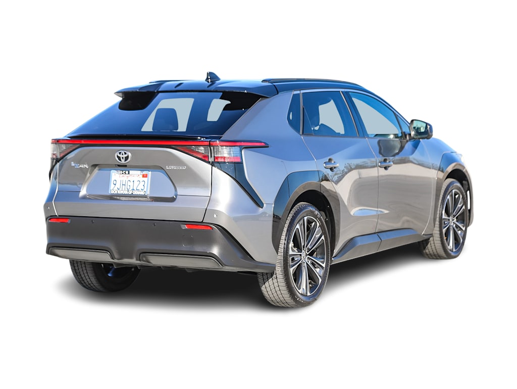 Thumbnail: 2023 Toyota bZ4X - 17