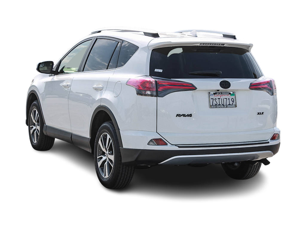 Thumbnail: 2016 Toyota RAV4 - 3