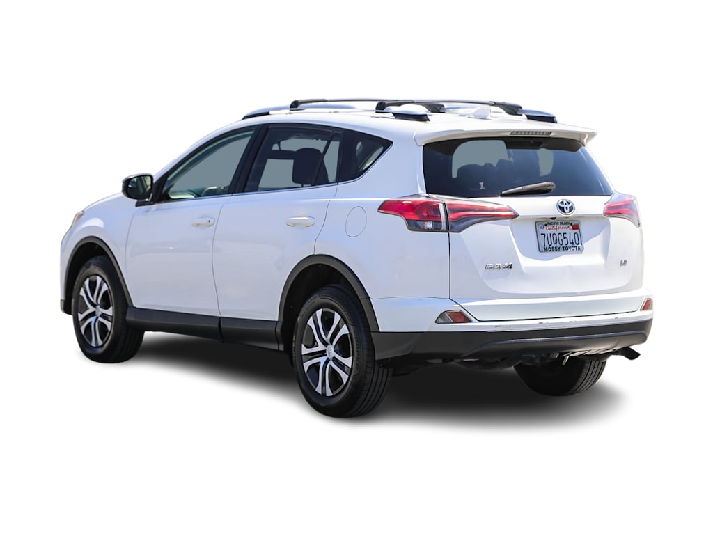 Thumbnail: 2016 Toyota RAV4 - 3