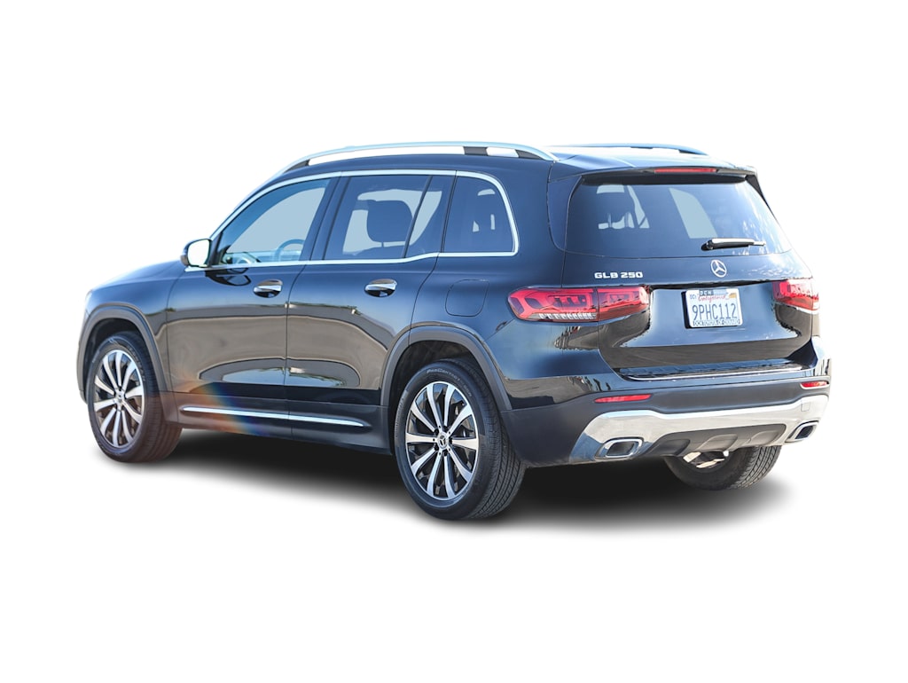 Thumbnail: 2021 Mercedes-Benz GLB - 3