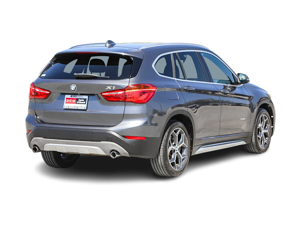 Thumbnail: 2016 BMW X1 - 18