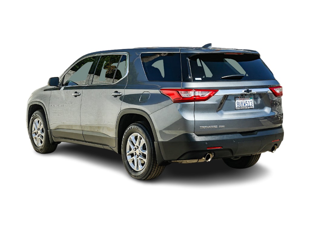 Thumbnail: 2021 Chevrolet Traverse - 3