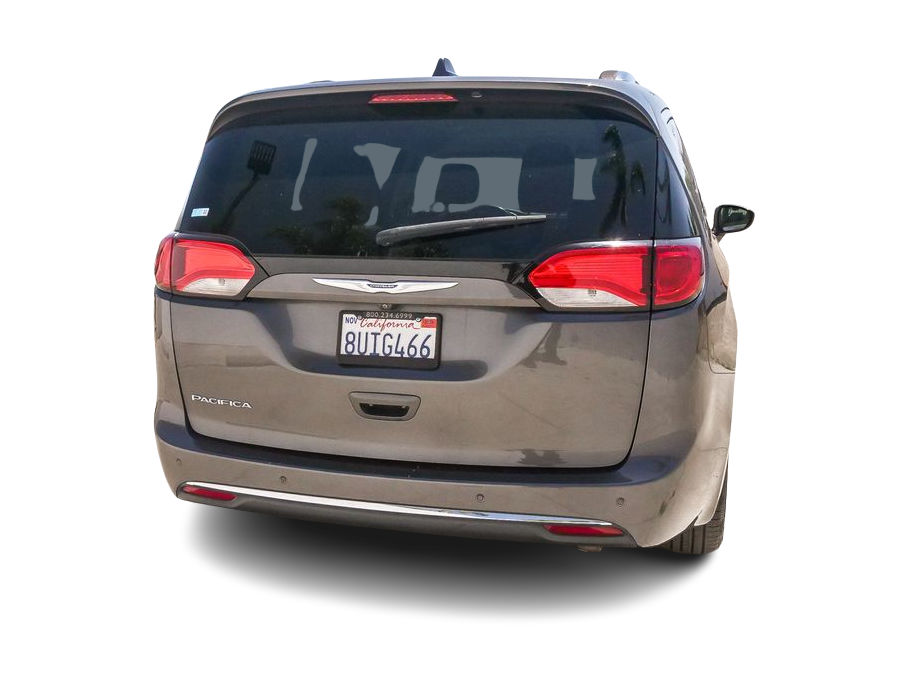 Thumbnail: 2019 Chrysler Pacifica - 3