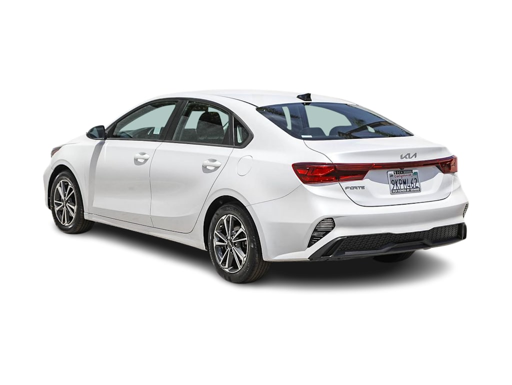 Thumbnail: 2024 Kia Forte - 3
