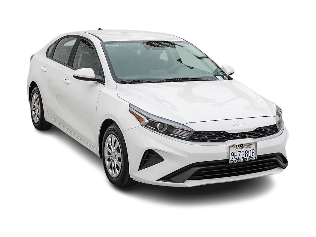 Thumbnail: 2023 Kia Forte - 14