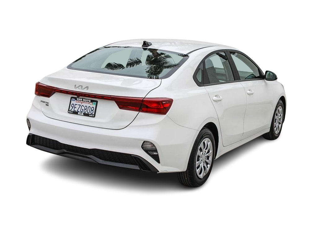 Thumbnail: 2023 Kia Forte - 17