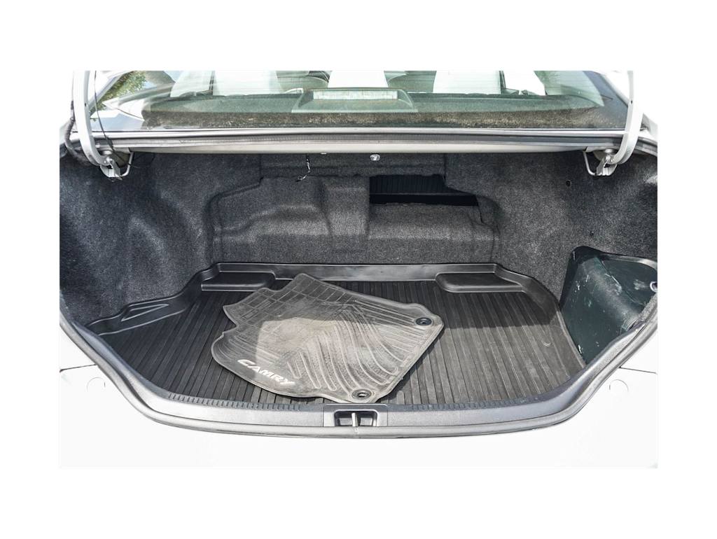 Thumbnail: 2014 Toyota Camry - 15