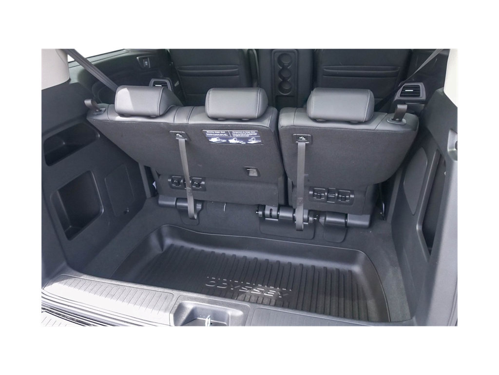 Thumbnail: 2026 Honda Odyssey - 30