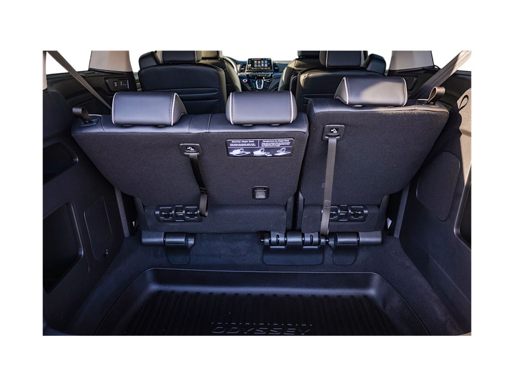 Thumbnail: 2026 Honda Odyssey - 16