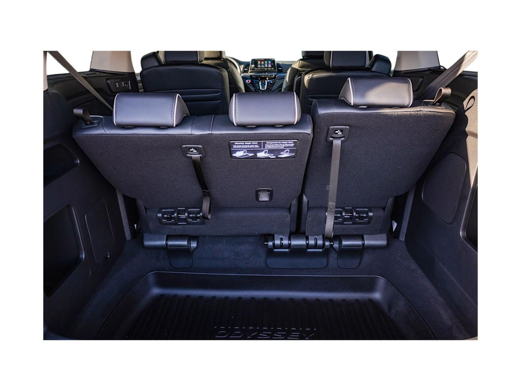 Thumbnail: 2026 Honda Odyssey - 16
