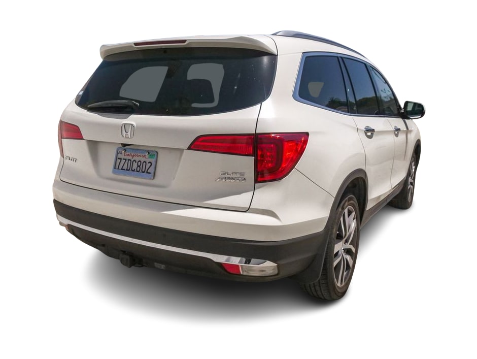 Thumbnail: 2017 Honda Pilot - 10