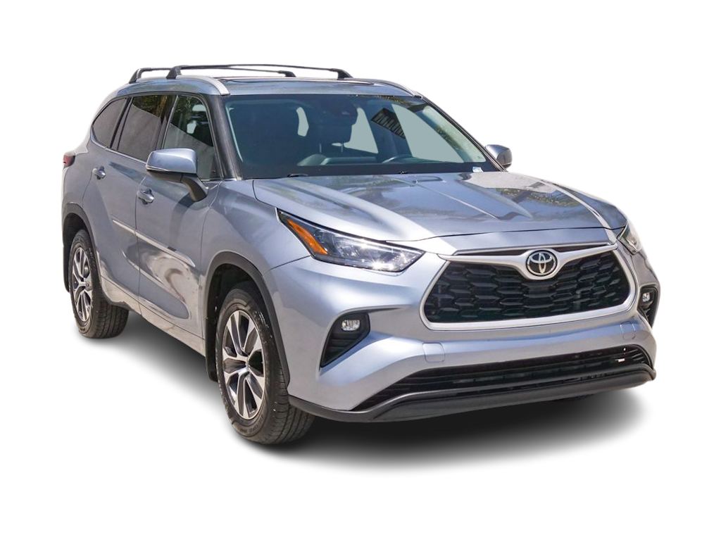 Thumbnail: 2022 Toyota Highlander - 14