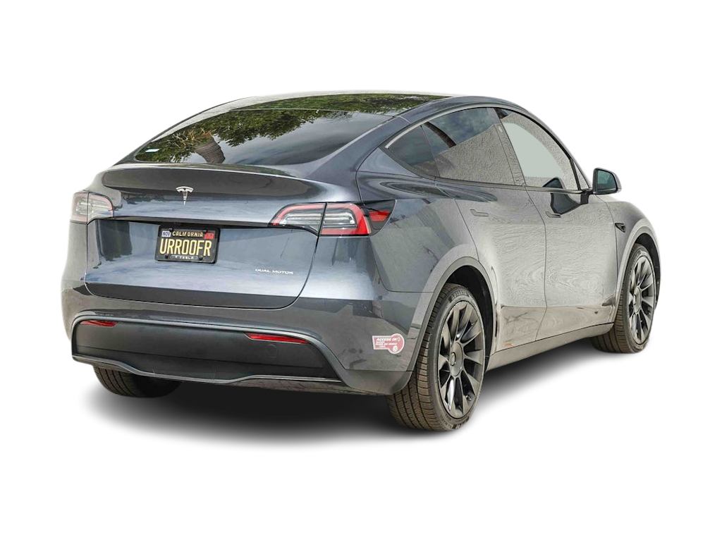 Thumbnail: 2023 Tesla Model Y - 10