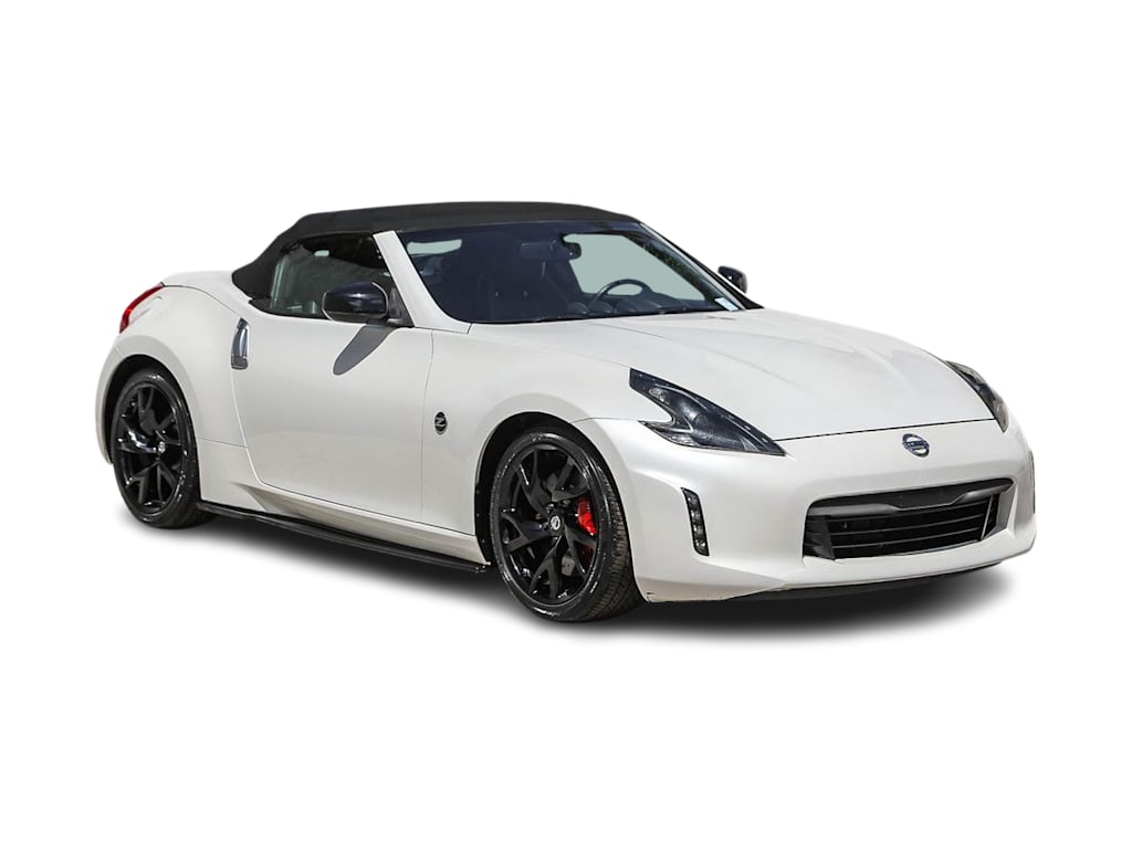 Thumbnail: 2014 Nissan Z - 16