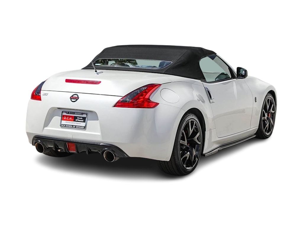 Thumbnail: 2014 Nissan Z - 17