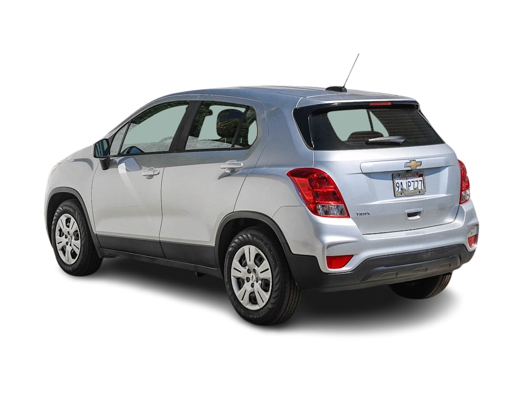 Thumbnail: 2018 Chevrolet Trax - 2