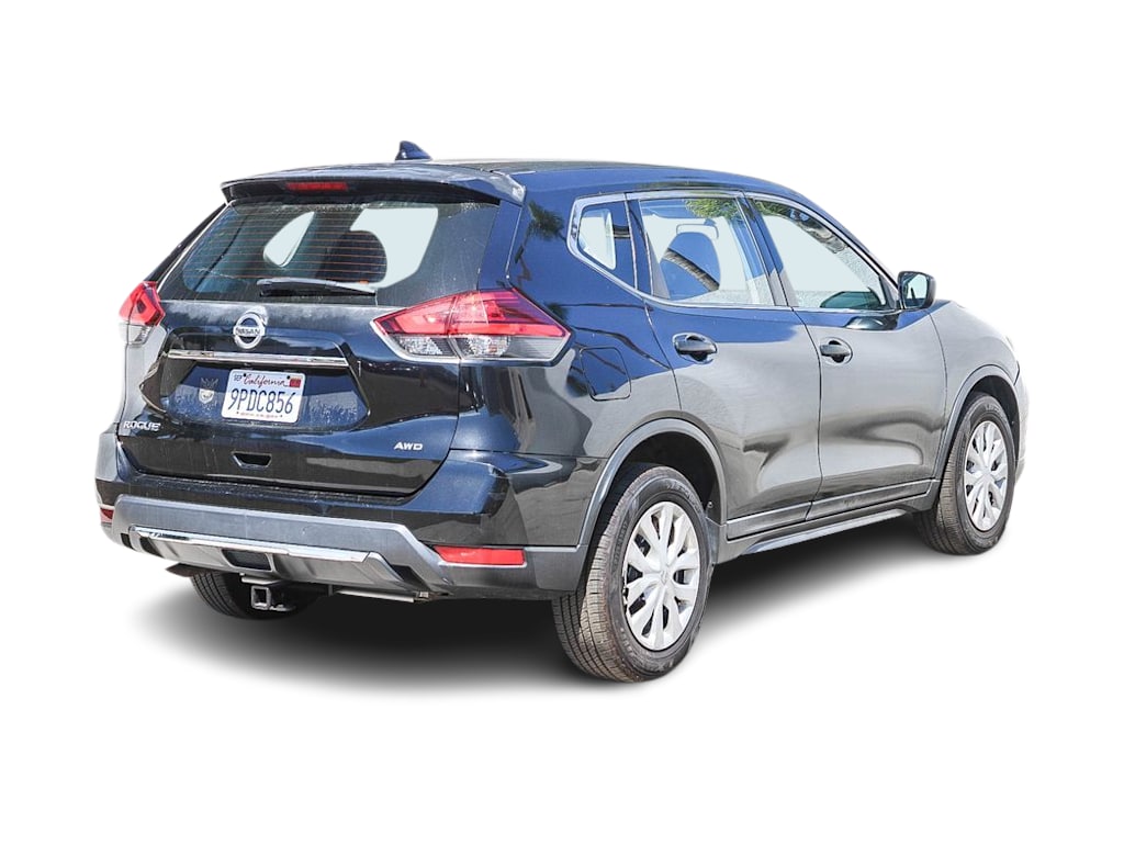 Thumbnail: 2017 Nissan Rogue - 9