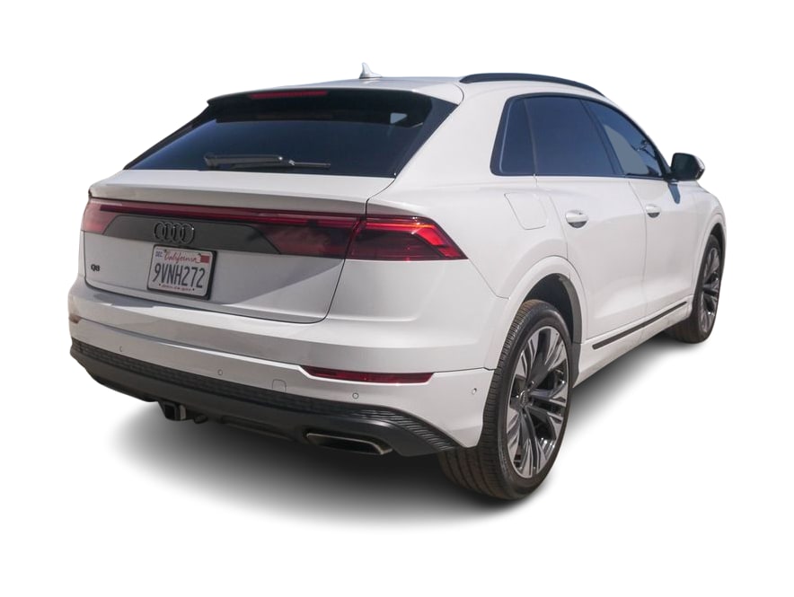 Thumbnail: 2023 Audi Q8 - 10