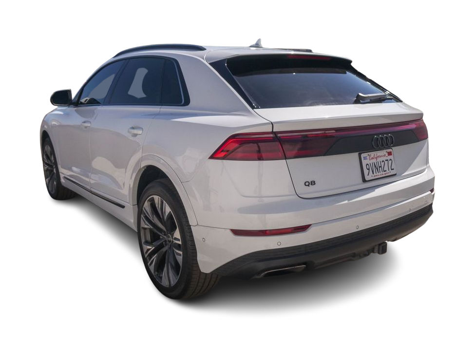 Thumbnail: 2023 Audi Q8 - 2