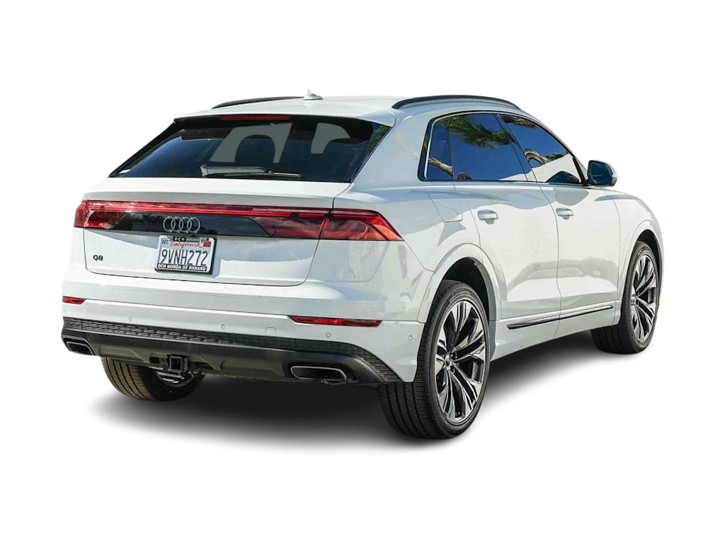 Thumbnail: 2023 Audi Q8 - 17