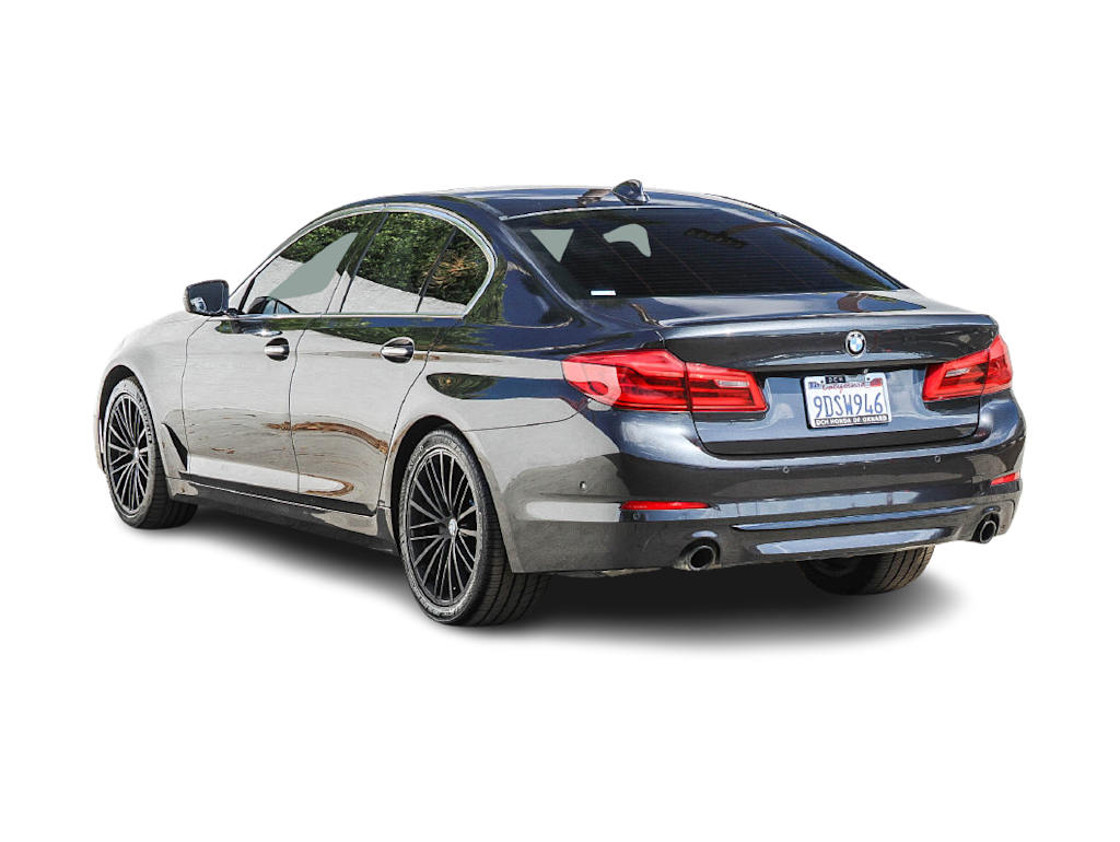 Thumbnail: 2017 BMW 5 Series - 3