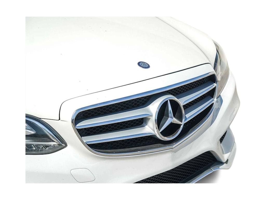 Thumbnail: 2016 Mercedes-Benz E-Class - 8
